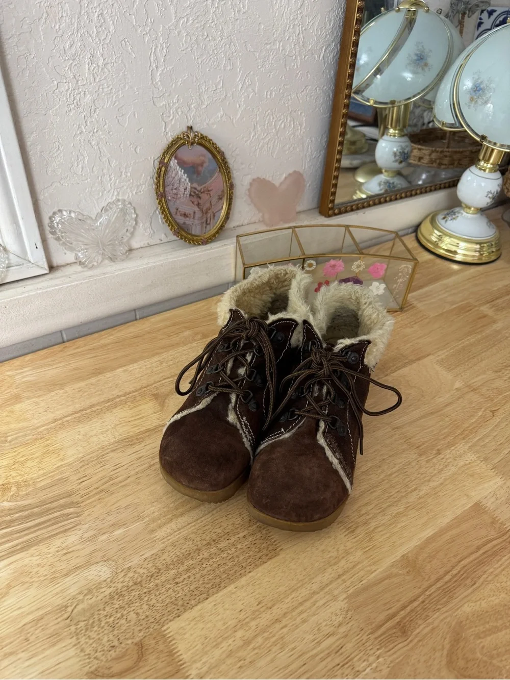 Cozy Reclaimed Vintage Brown Suede Faux Shearling Lace-Up Sneaker Boots Size 10